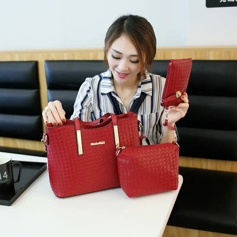 Blossom Chic: Spring Handbags for Stylish Ladies