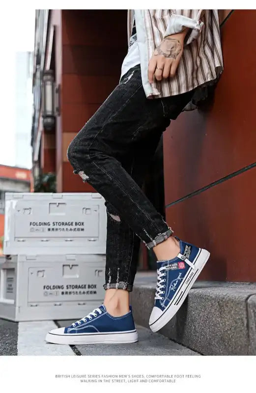 Men’s Canvas Shoe Male Sneakers Breathable Men Sports Black Cloth Shoe Trend Letter Men Low Cut Sneaker Casual Shoes