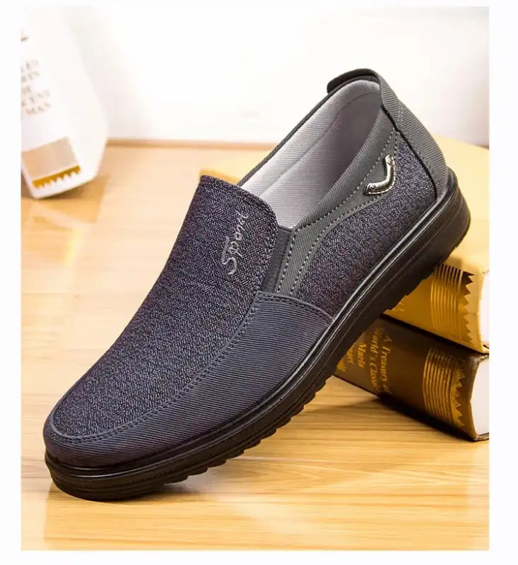 Shoes Men Canvas Summer Classic Loafers Men Casual Shoes Breathable Walking Flat Men Shoes Zapatos Sneakers Plus Size
