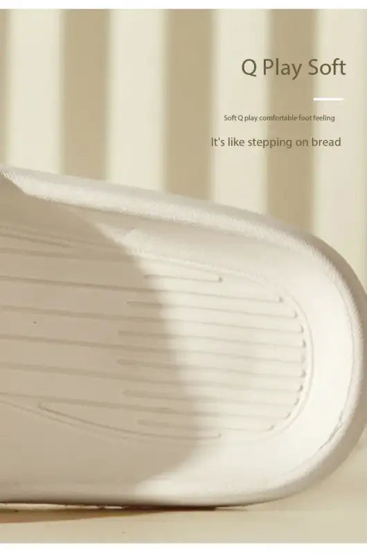 2025 Women Soft Sole Cloud Slippers Thick Platform Indoor Outdoor Beach Sandals Summer EVA Non Slip Flip Flops