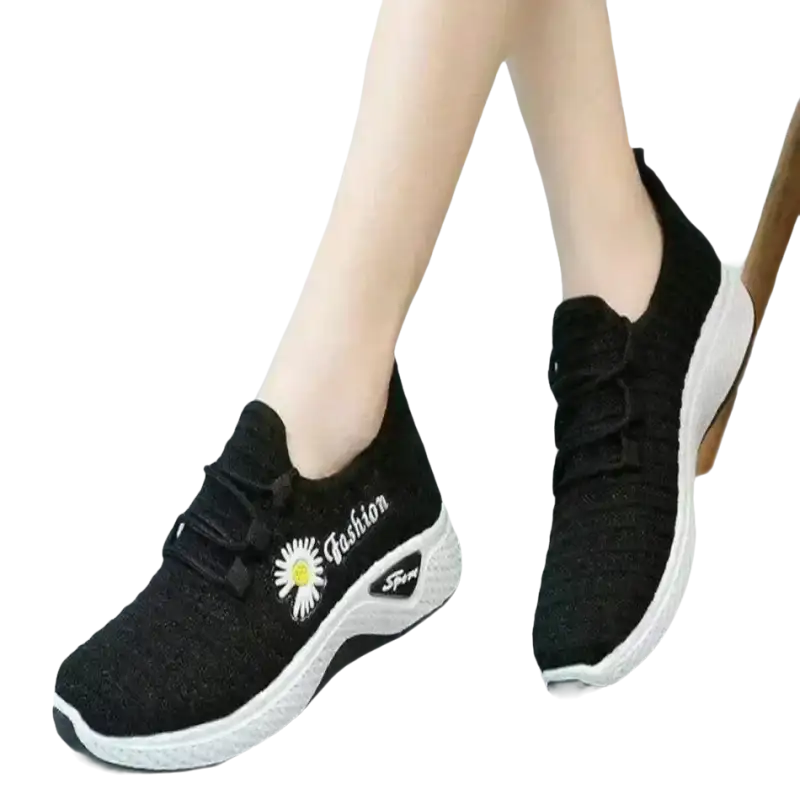 Black knit women’s sports shoes with white soles, super trendy and fashionable women’s sports footwear