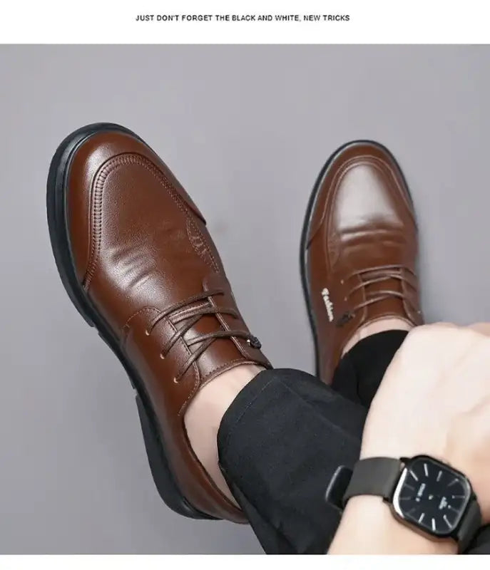 Men’s Dress Shoes New Shiny Business Work Shoes Autumn Thick-soled Comfortable British Casual Men’s Pu Leather Shoes