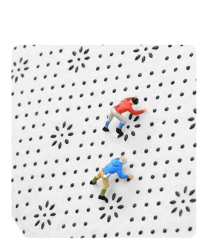 Anti-slip rug with miniature climbers.