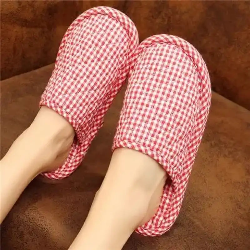 Couple’s Four Seasons Home Indoor Silent and Mute Pure Cotton Fabric Sole Soft Sole Non Harmful Solid Wood Floor