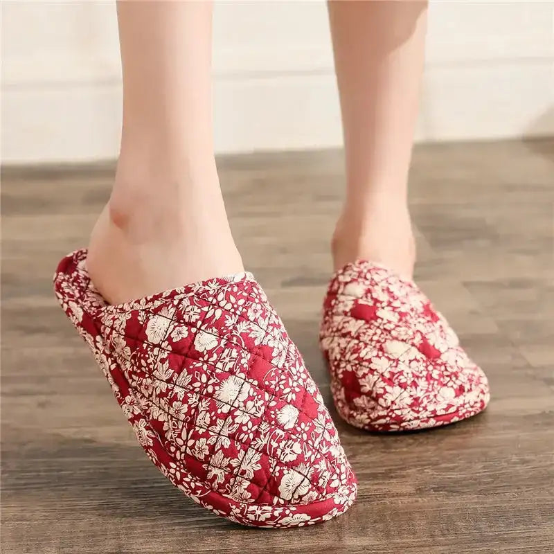 Couple’s Four Seasons Home Indoor Silent and Mute Pure Cotton Fabric Sole Soft Sole Non Harmful Solid Wood Floor