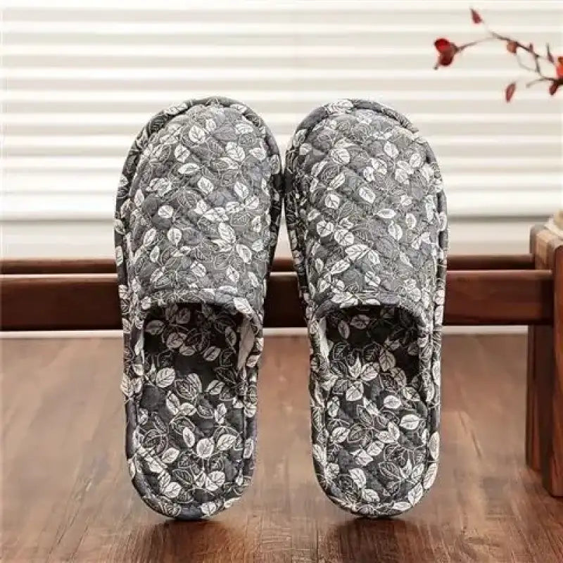 Couple’s Four Seasons Home Indoor Silent and Mute Pure Cotton Fabric Sole Soft Sole Non Harmful Solid Wood Floor