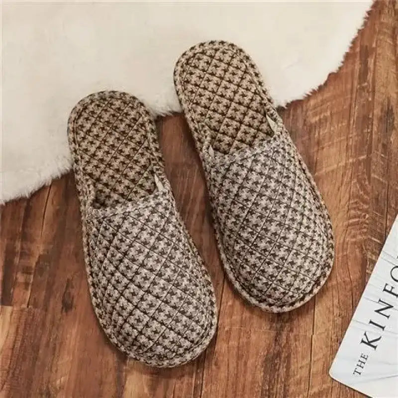 Couple’s Four Seasons Home Indoor Silent and Mute Pure Cotton Fabric Sole Soft Sole Non Harmful Solid Wood Floor