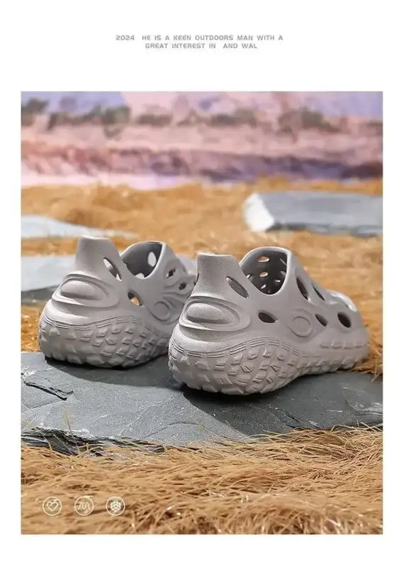 Hole Shoes Men’s Summer Outdoor Wear Platform Non-slip Eva Deodorant Breathable Sandals Beach Trend Slippers Men