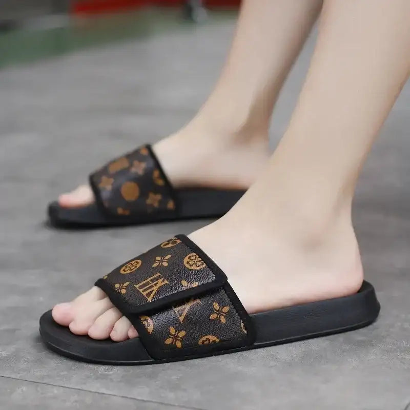 Summer Men Slippers Luxury Sport Slides Outdoor Street Clogs Quick Dry Beach Sandals Male Indoor Home Shoes Loafers