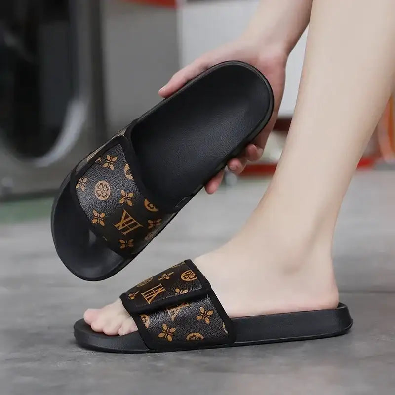 Summer Men Slippers Luxury Sport Slides Outdoor Street Clogs Quick Dry Beach Sandals Male Indoor Home Shoes Loafers