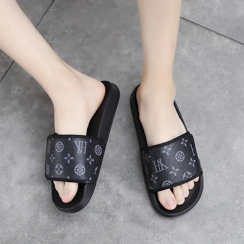 Summer Men Slippers Luxury Sport Slides Outdoor Street Clogs Quick Dry Beach Sandals Male Indoor Home Shoes Loafers