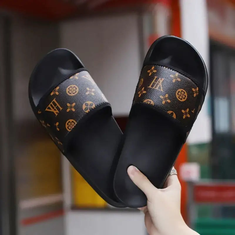 Summer Men Slippers Luxury Sport Slides Outdoor Street Clogs Quick Dry Beach Sandals Male Indoor Home Shoes Loafers
