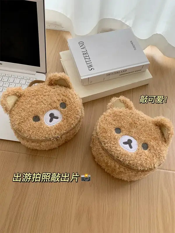 Fuzzy bear-shaped coin purses.