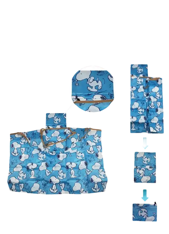 Foldable Snoopy-patterned shopping bag.