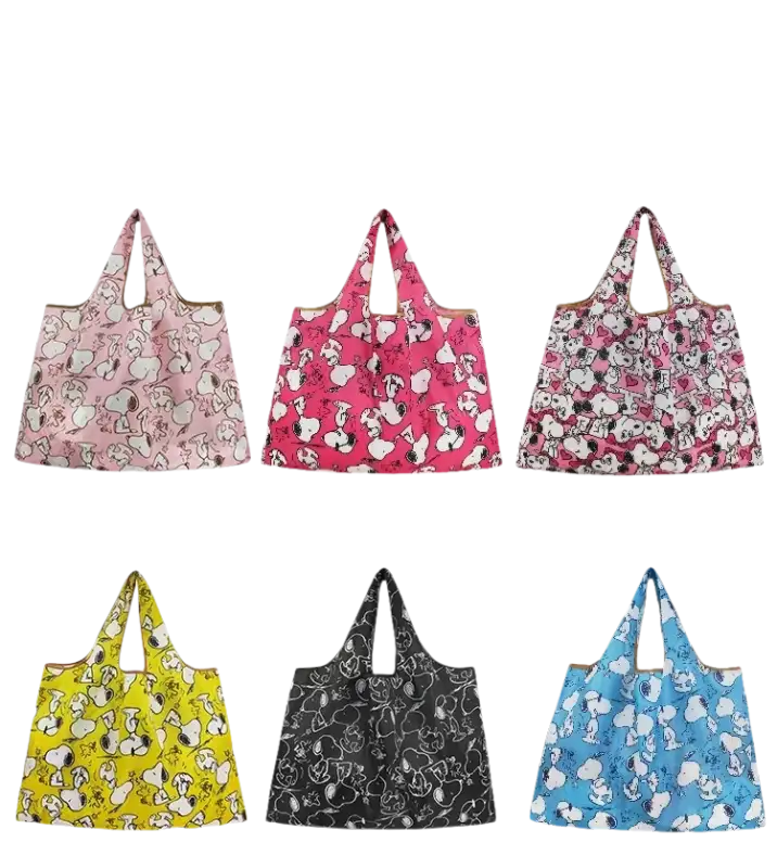 Snoopy-themed reusable shopping bags.