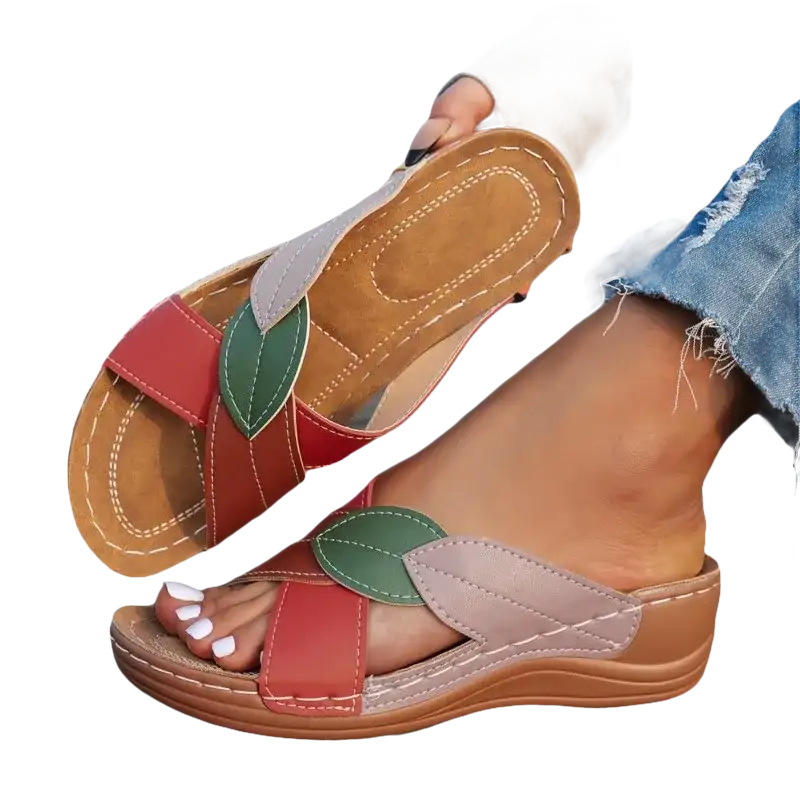 Leaf-accented women’s sandals.