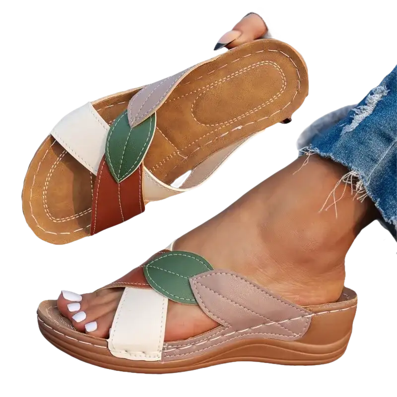 Leaf-accented women’s sandals.