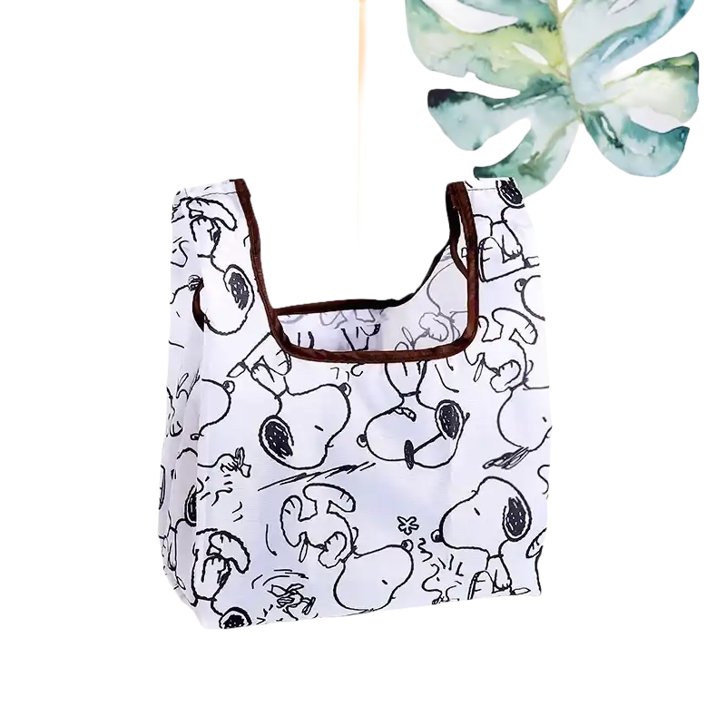 White Snoopy-patterned tote bag.