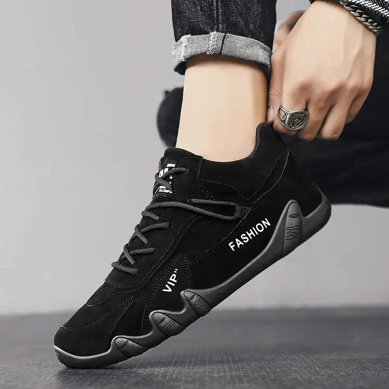 Men’s outdoor sports hiking shoes four season new anti slip comfort work shoes fashion youth casual trendy shoes male’s