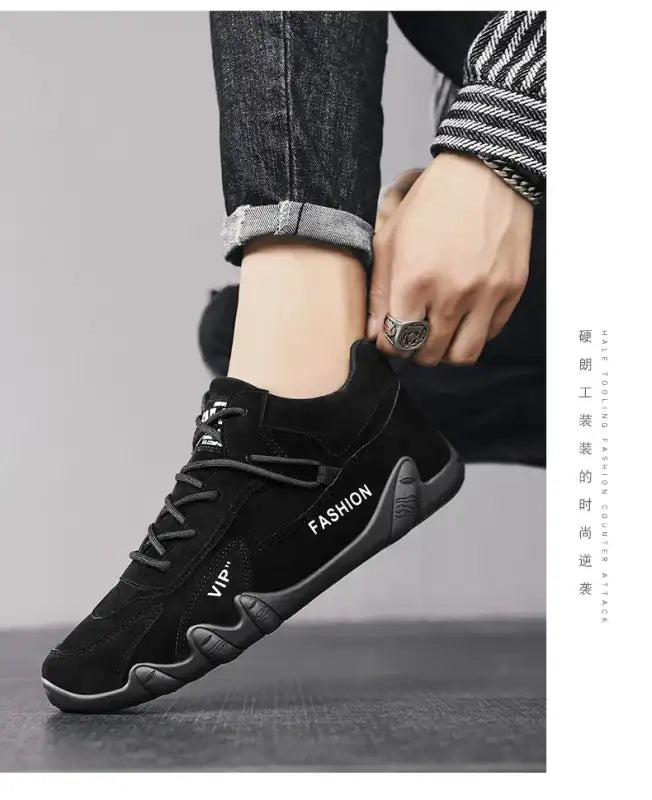 Men’s outdoor sports hiking shoes four season new anti slip comfort work shoes fashion youth casual trendy shoes male’s