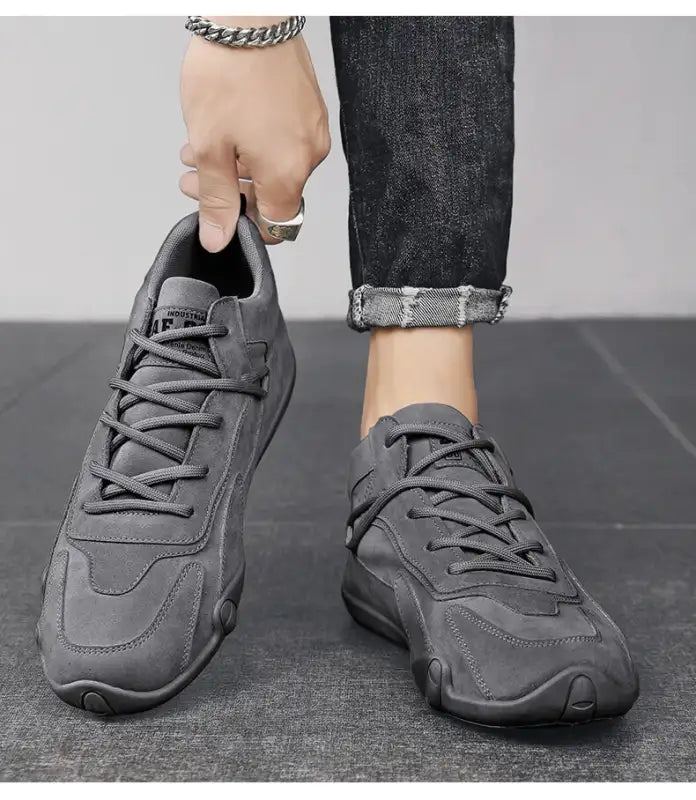 Men’s outdoor sports hiking shoes four season new anti slip comfort work shoes fashion youth casual trendy shoes male’s