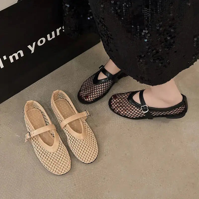 Women’s Round Toe Flat Shoes Designer Casual Trend Breathable Ballet Women’s Hollow Beach Sandals Mary Jane Shoes 2025