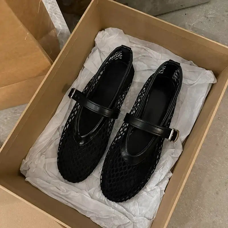 Women’s Round Toe Flat Shoes Designer Casual Trend Breathable Ballet Women’s Hollow Beach Sandals Mary Jane Shoes 2025