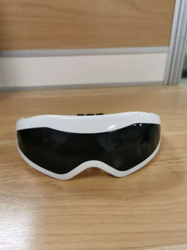 RelaxVision Eye Massage Oasis - Black white