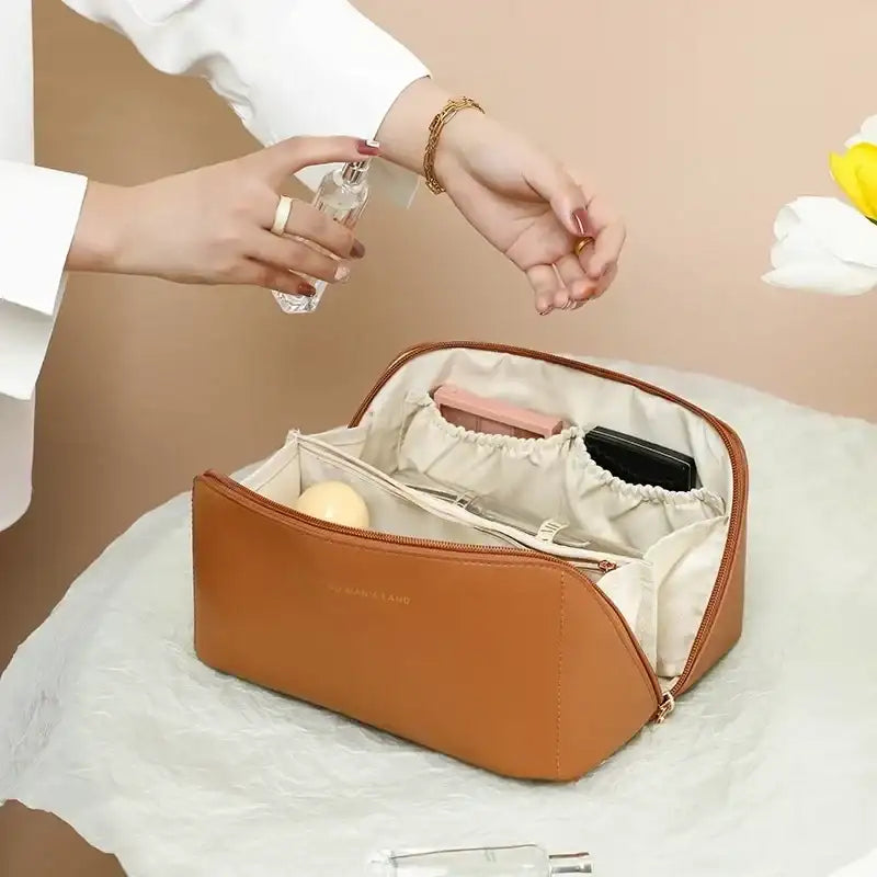 Large Capacity Cosmetic Bag Cosmetic Storage Bag PU Leather Portable Travel Toiletry Bag Women Cosmetic Bag Toiletries