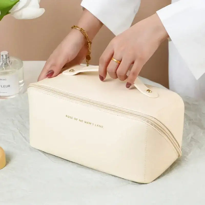 Large Capacity Cosmetic Bag Cosmetic Storage Bag PU Leather Portable Travel Toiletry Bag Women Cosmetic Bag Toiletries