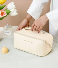 Large Capacity Cosmetic Bag Cosmetic Storage Bag PU Leather Portable Travel Toiletry Bag Women Cosmetic Bag Toiletries
