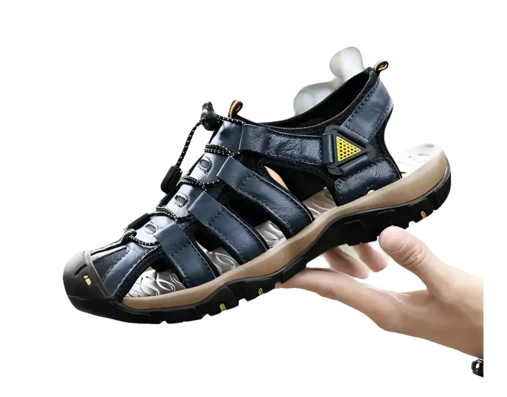 Leather fisherman sandal.