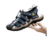 Leather fisherman sandal.