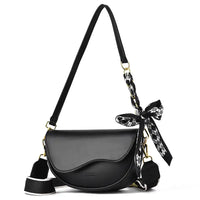Chic Autumn Saddle: Luxe Underarm Bag