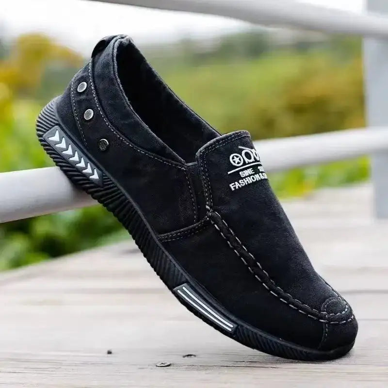 Black Canvas Shoes / 39