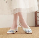 Veowalk Vintage Chinese Embroidery Women Cotton Satin Pointy Toe Slip On Low Heel Pumps Elegant Ladies Casual Walking