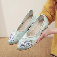 Veowalk Vintage Chinese Embroidery Women Cotton Satin Pointy Toe Slip On Low Heel Pumps Elegant Ladies Casual Walking