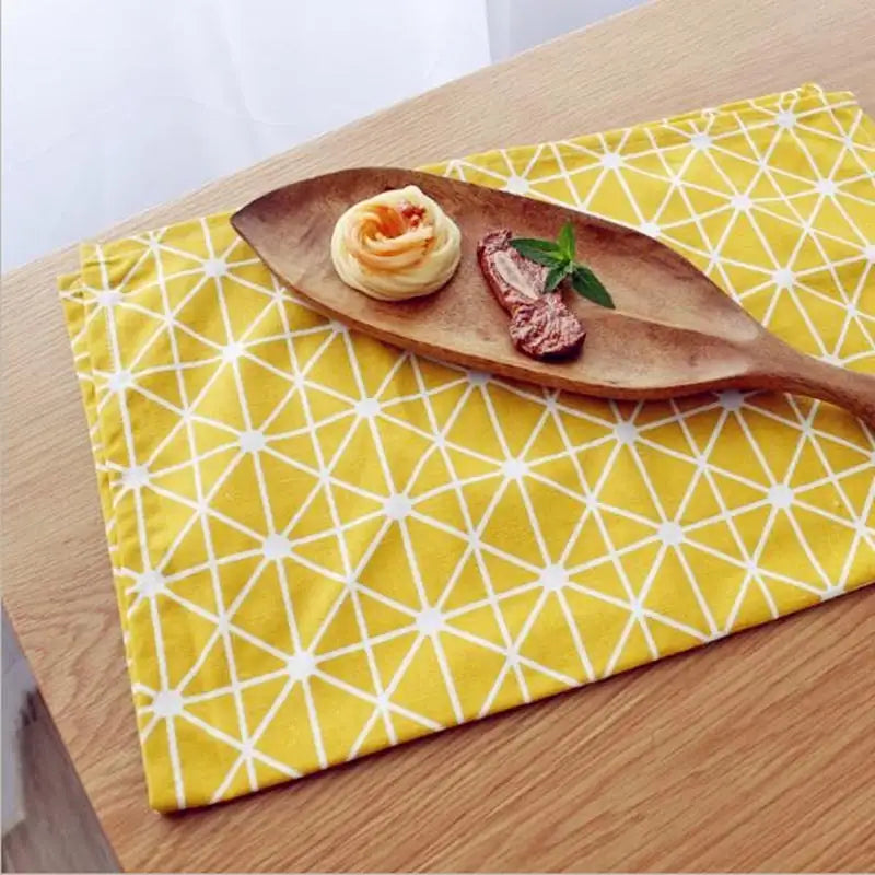 Leaf Plate Shenanigans: Featuring White Grid Goodness
