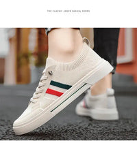 Breathable Men’s Shoes Summer Mesh Board Shoes Soft Soled Outdoor Casual Sports Shoes Trend Men Sneakers Slip-on Canvas