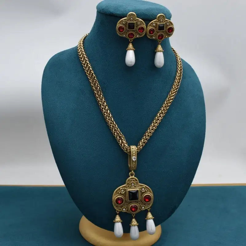 Tassel Pearl Stud Necklace