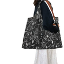 Snoopy-patterned shopping bag.