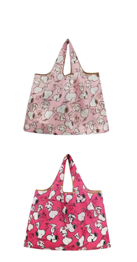 Snoopy-patterned reusable shopping bags.