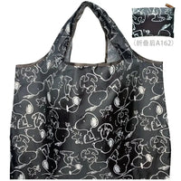 Black Snoopy-patterned tote bag.