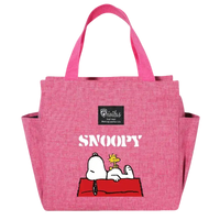 Pink Snoopy lunch bag.
