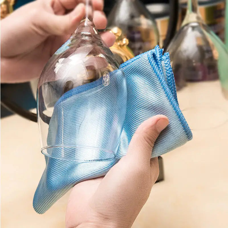 Striped Towels That Make Glass Cleaning Less of a Pain
