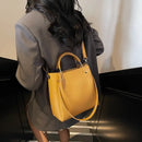 Versatile Bucket Bag: Style & Convenience Combined - Yellow