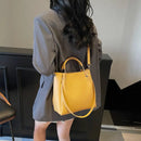 Versatile Bucket Bag: Style & Convenience Combined
