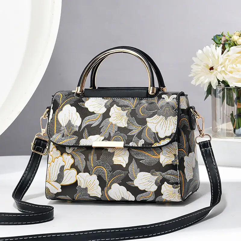 Black / 23cmX11cmX18cm