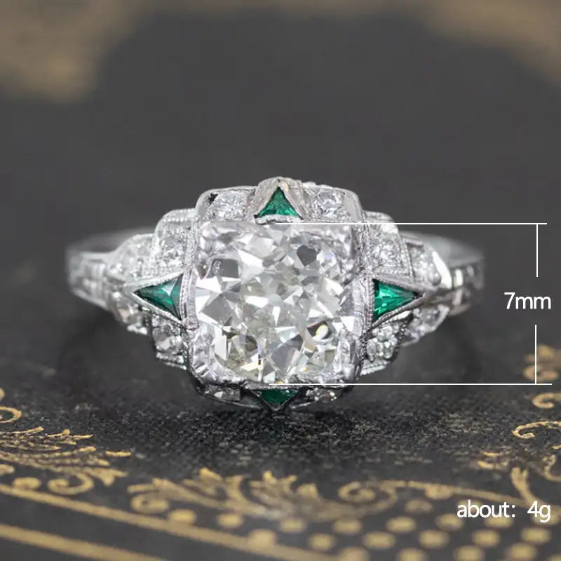 Retro Emerald Zircon Women’s Ring