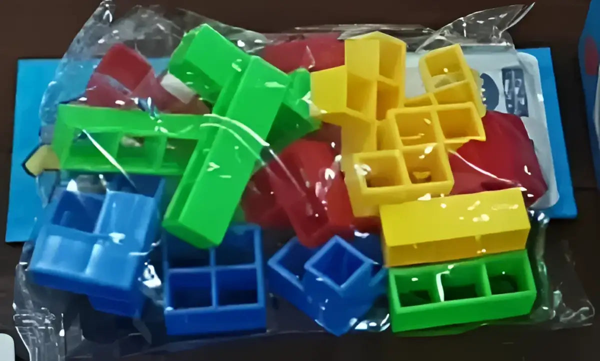 Tetra Stack Challenge: Fun for All Ages! - Portabel opp bag / 16blocks